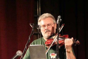 Julius Gora - zpěv, housle